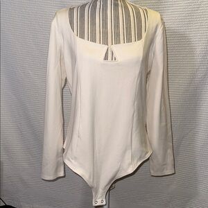 Express Cream Long Sleeve Bodysuit